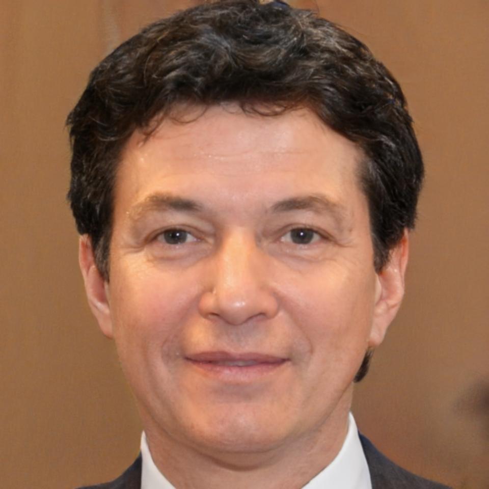 Călin Dănescu, coordonator programe educaționale